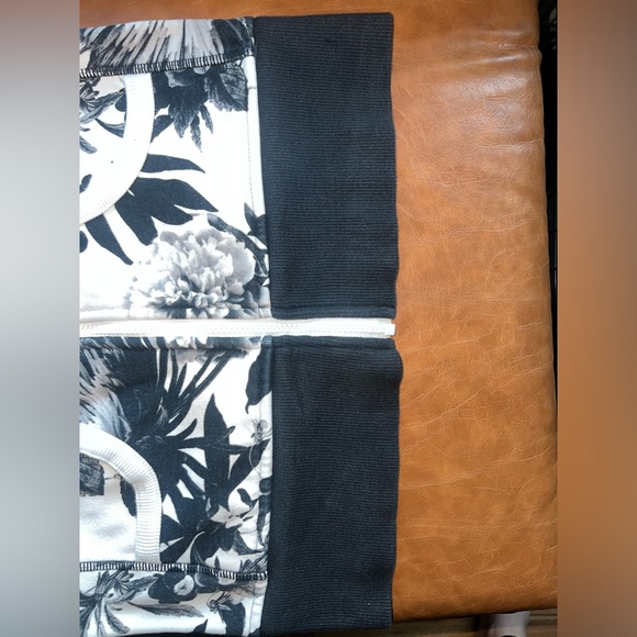 Lululemon Black + White Floral Scuba Hoodie - Picture 9 of 11